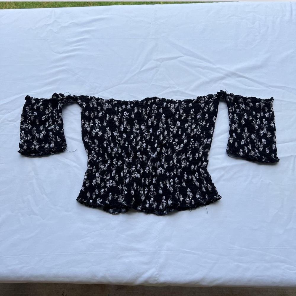 OFF THE SHOULDER FLORAL TOP